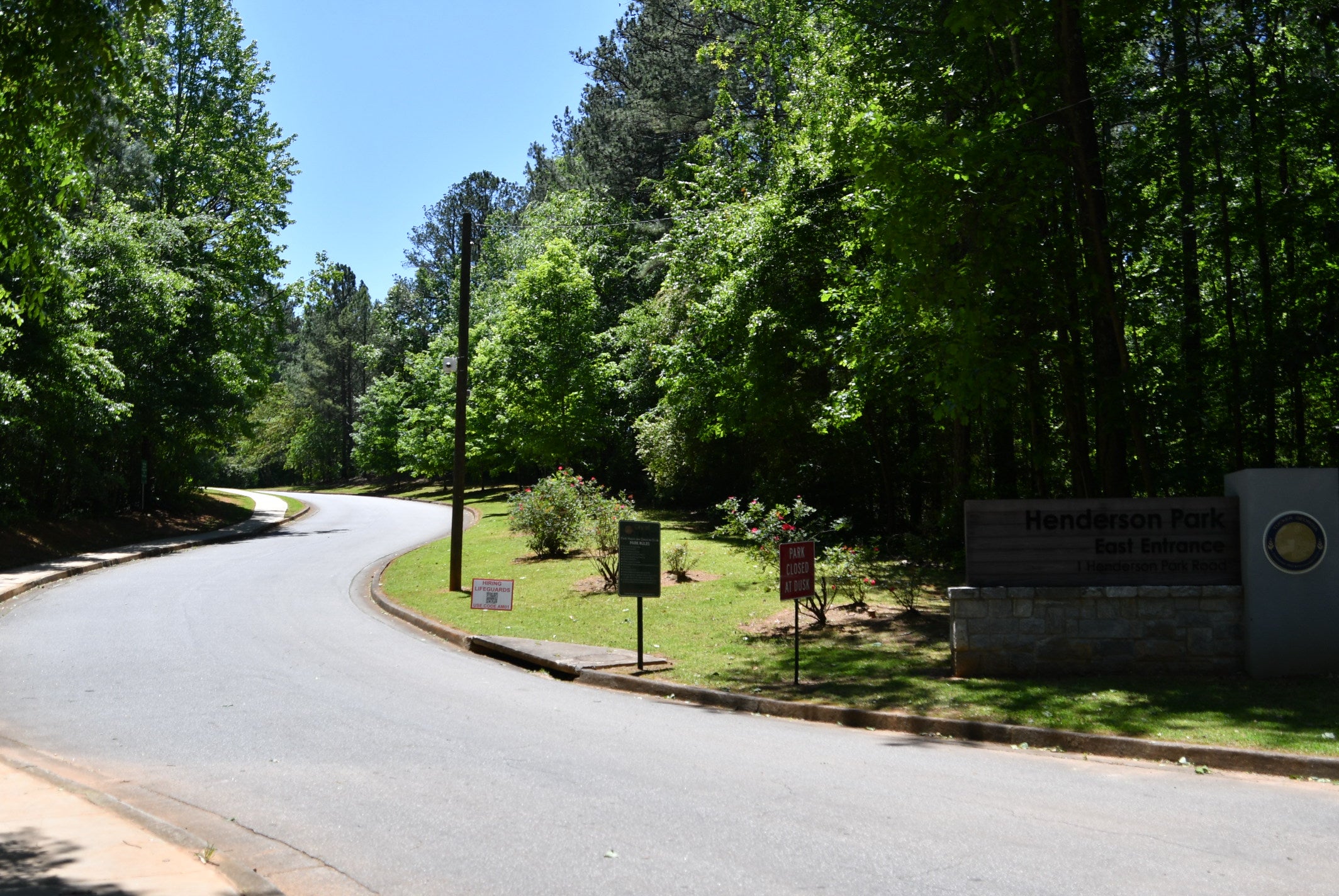 Sign for Henderson Park East Entrance